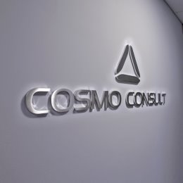 /media-library_800x800/Cosmo Consult receptionsskylt Clarex Borstad och blankpullerad 3.jpg